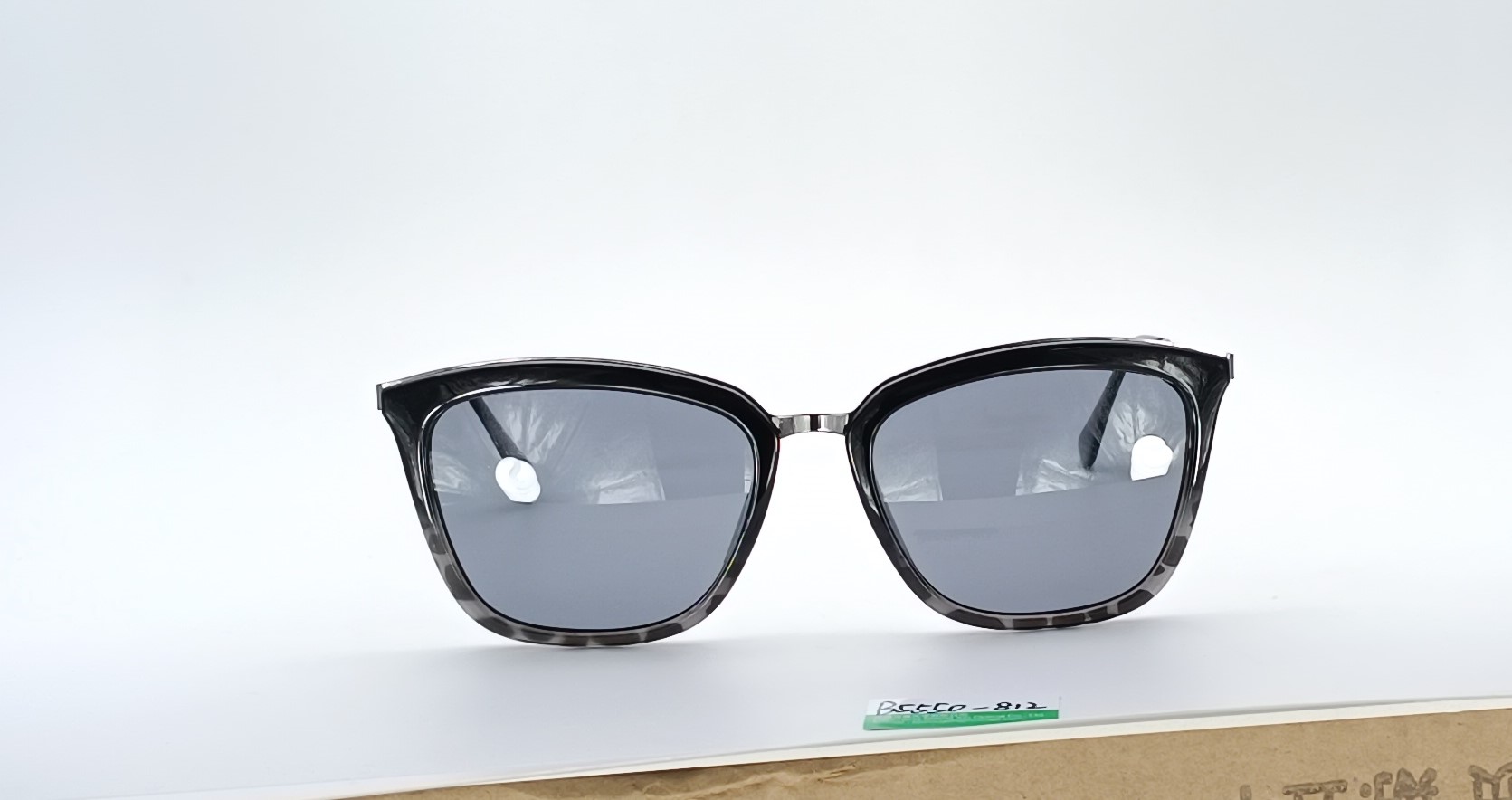 Oversized Retro Block - Image 5