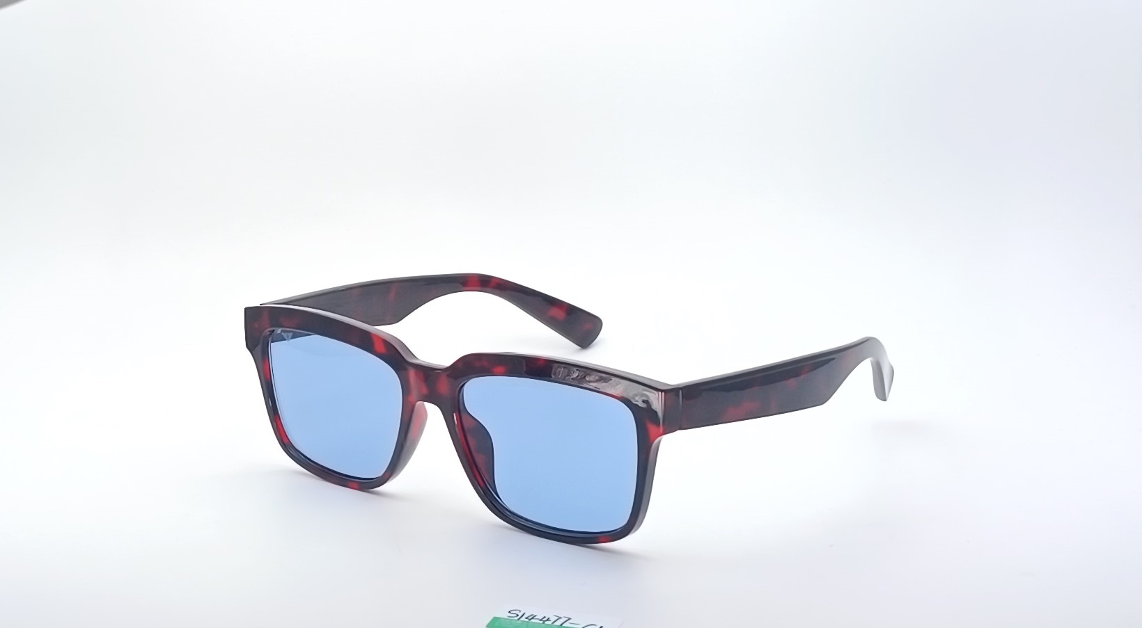 Modern Classic Aviator - Image 4